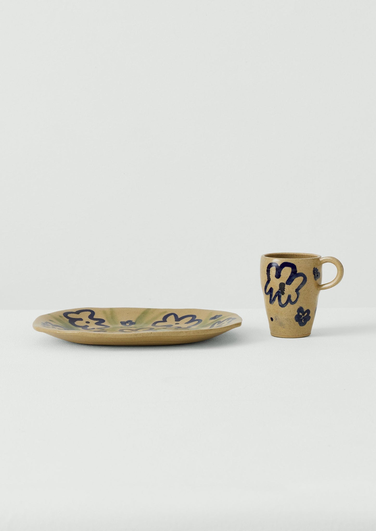 Zosia Painted Flower Tall Mug | Natural/Blue