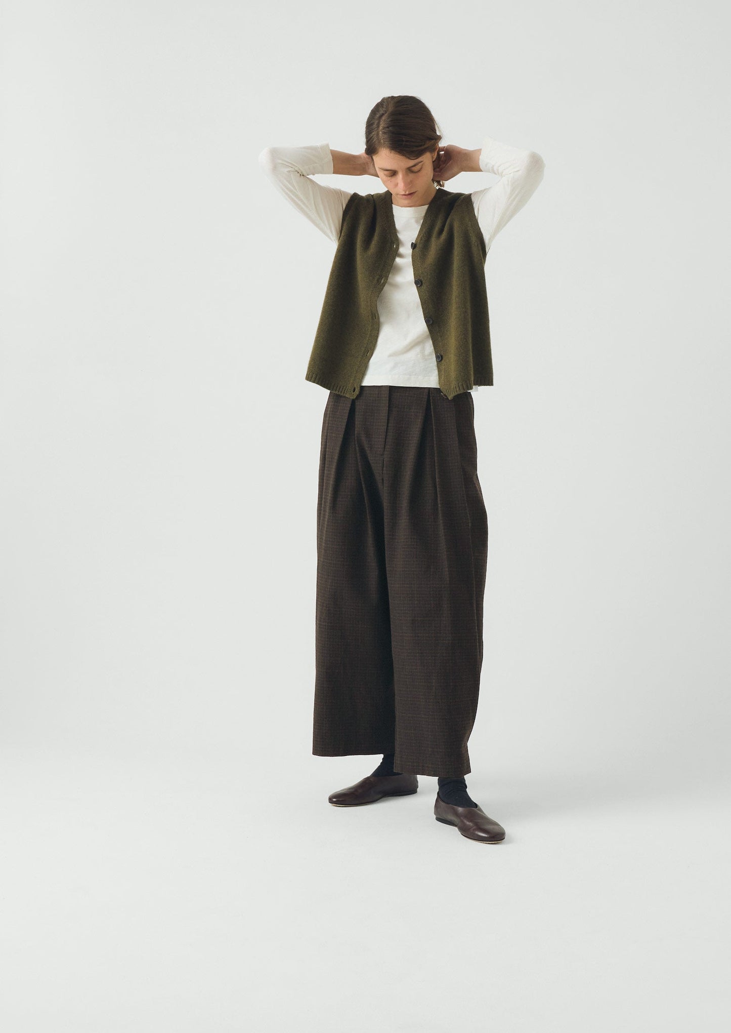 Wool Cashmere V Neck Tank | Olive Melange