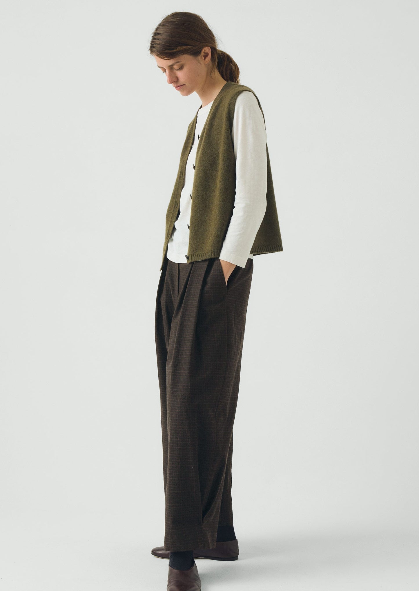 Wool Cashmere V Neck Tank | Olive Melange